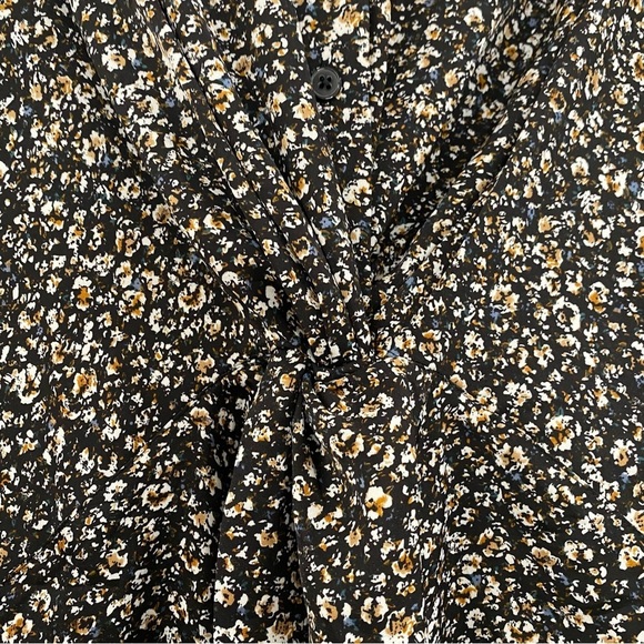 RW&Co Black Floral Front Knot Blouse Size L - Picture 6 of 8